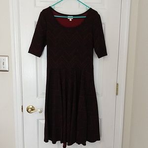 LuLaRoe Nicole dress L large red black zigzag
